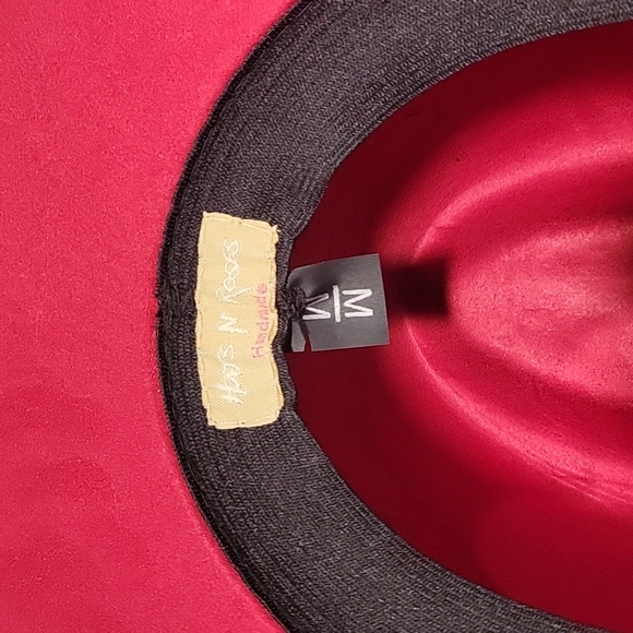 Hats N Roses - Picture 4 of 4